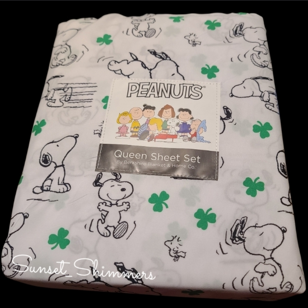 Snoopy Woodstock Lucky Clover Irish Shamrock St Patricks Day Queen Bed Sheet Set